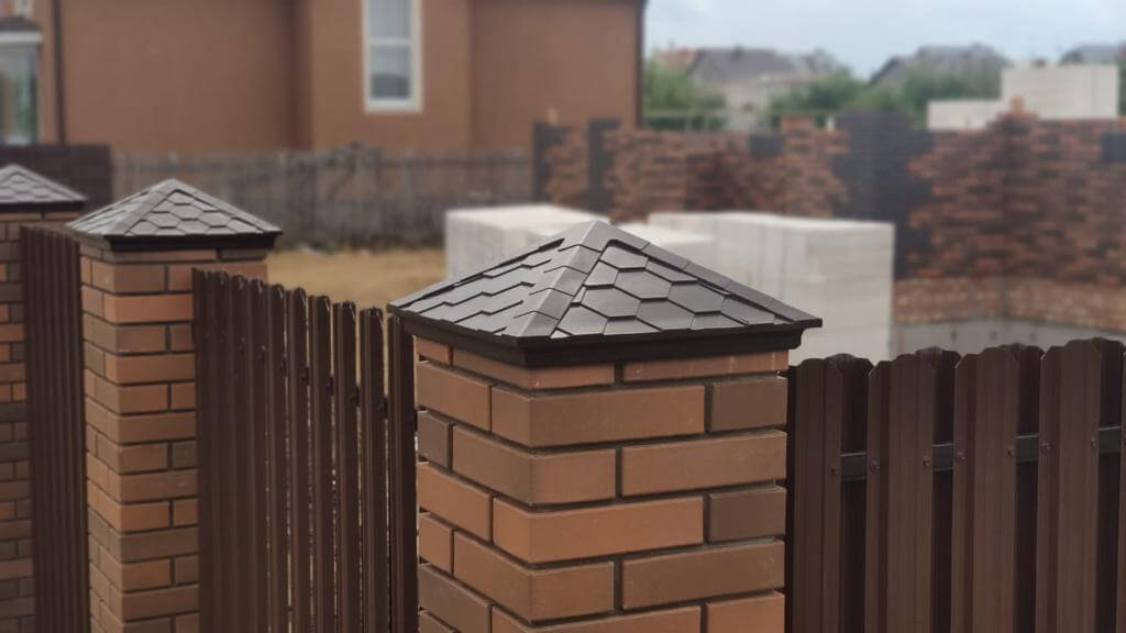 Колпак Zking Эверест Коричневый на столб 1.5х1.5 кирпича (390х390мм) в Шелехове фото