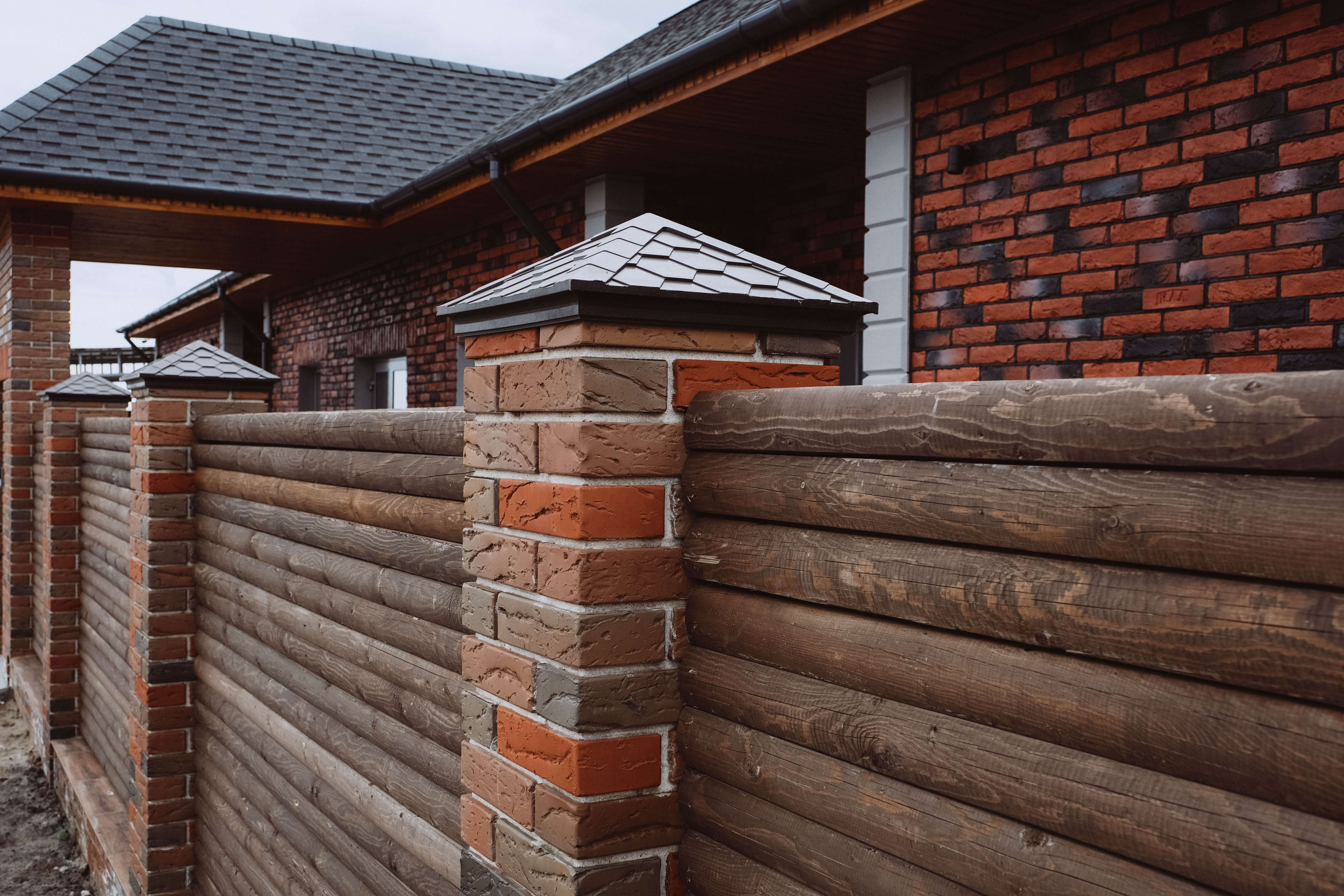 Колпак Zking Эверест Коричневый на столб 1.5х1.5 кирпича (390х390мм) в Шелехове фото