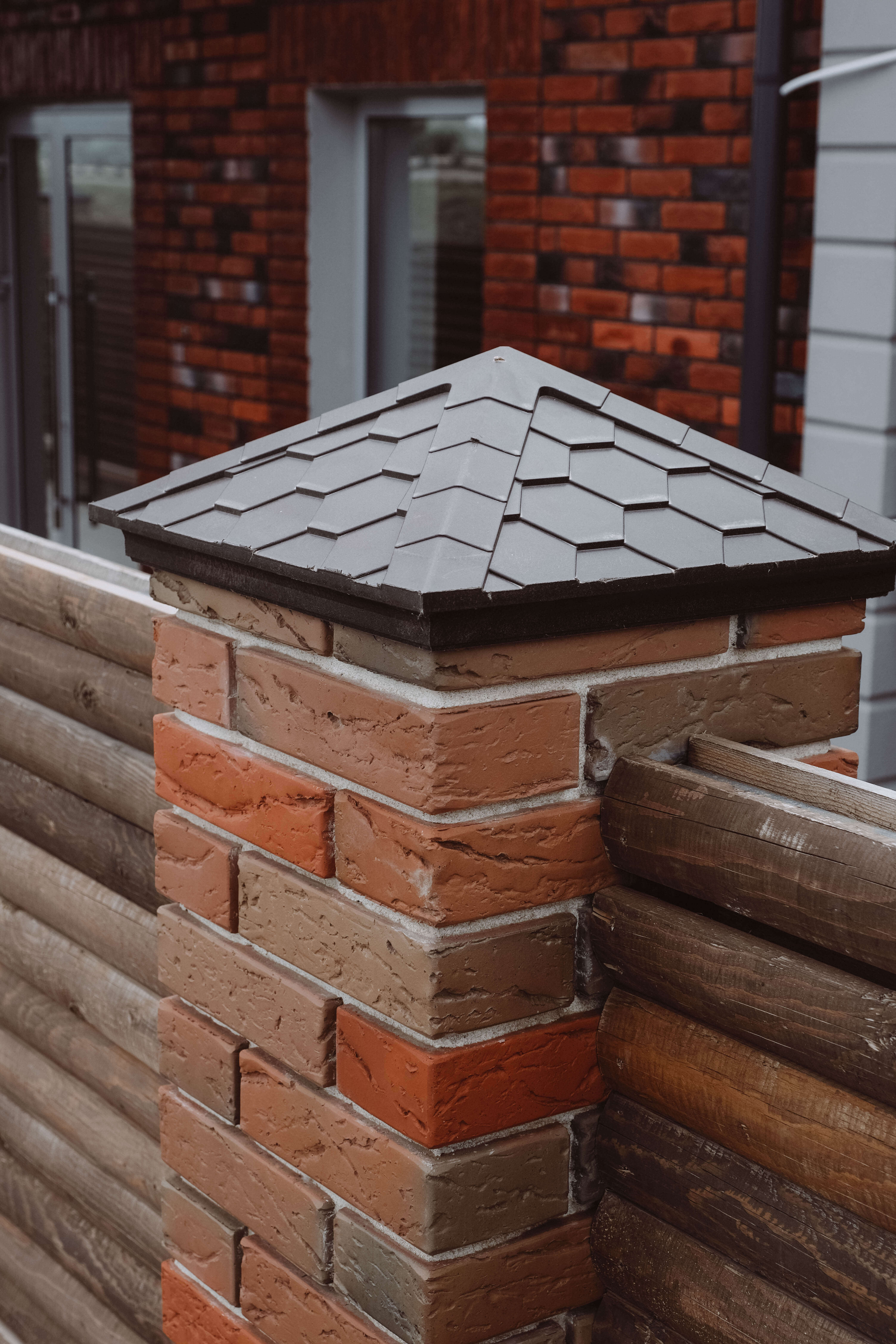 Колпак Zking Эверест Коричневый на столб 1.5х1.5 кирпича (390х390мм) в Шелехове фото